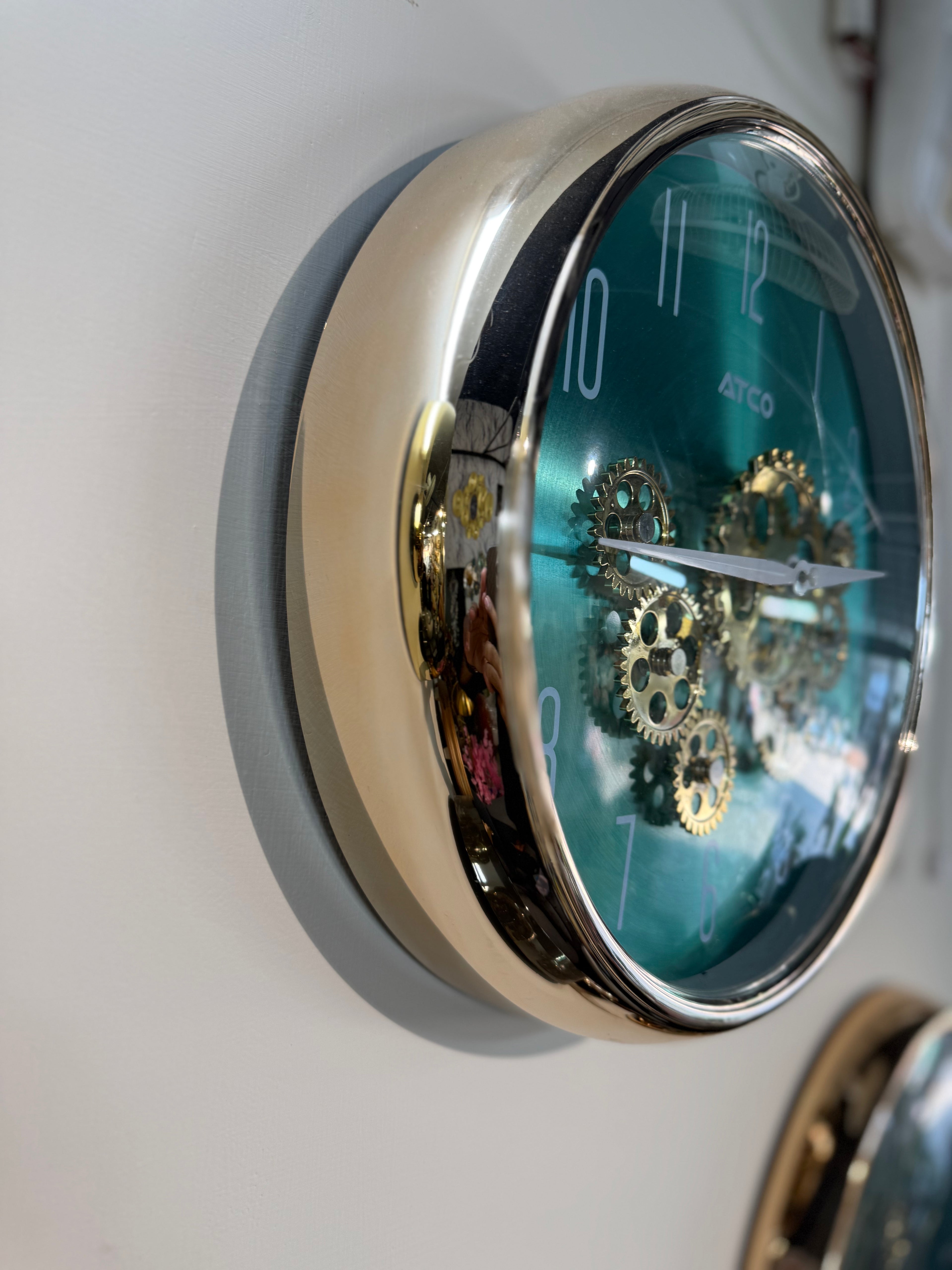 Luxury Moving Gear Wall Clock