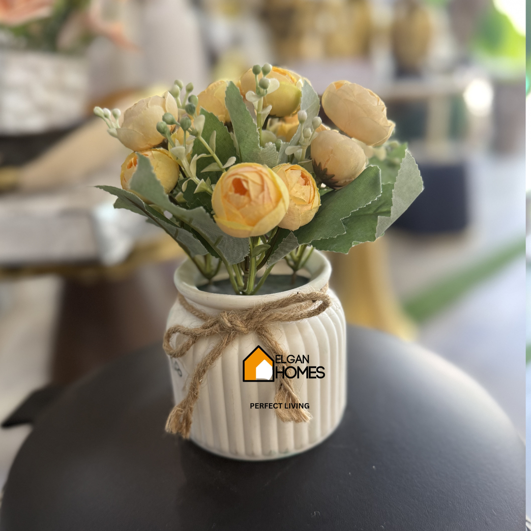 Yellow Rose Table Pot