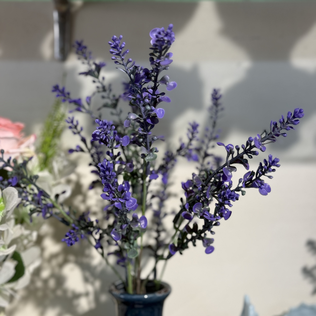 Vibrant Artificial lavender 1 stem