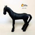 Resin Zigzag Horse Sculpture – Modern Artistic Elegance